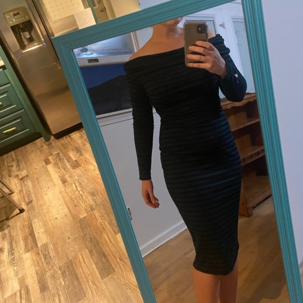 Unique Vintage/Hip Replacements Body Con Striped dress - Picture 3 of 6